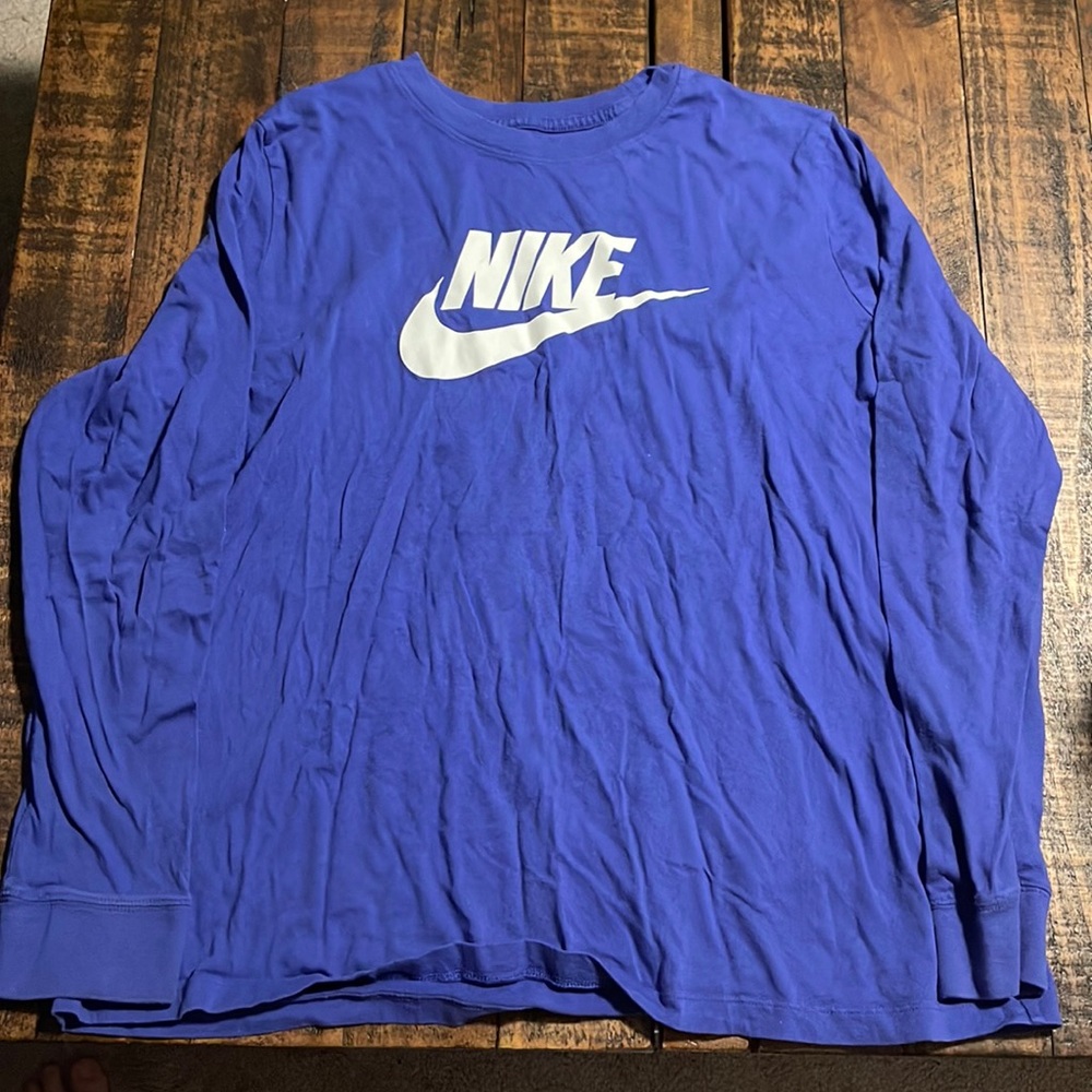 Nike -  Long Sleeve Tee - The Nike Tee - Size: XL